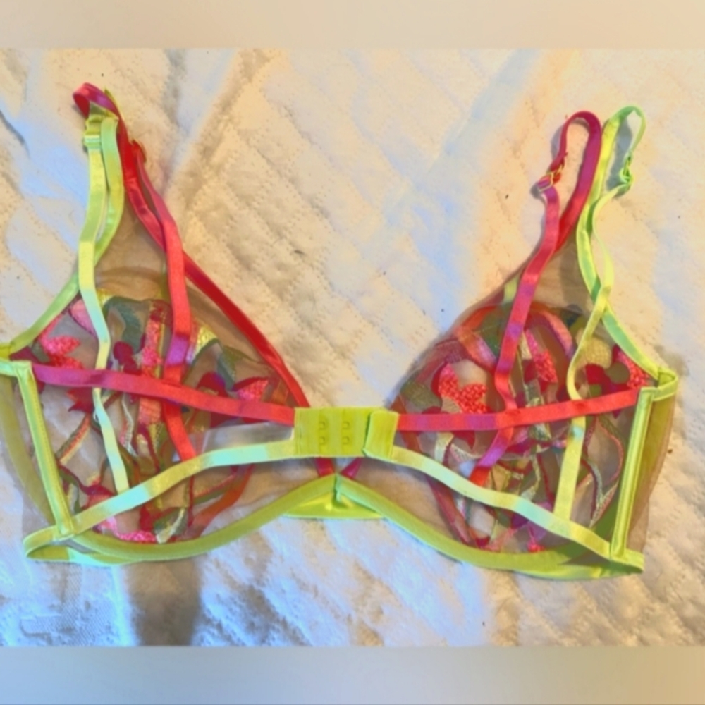 Victoria’s Secret, For Love & Lemons 38DD, petunia lace bra - Picture 2 of 4